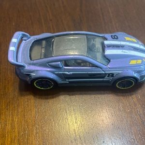 Hot Wheels Custom 15 Ford Mustang